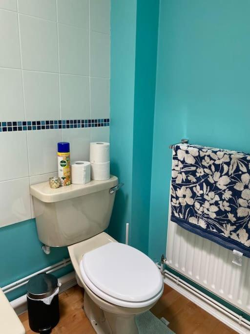 Cosy Apartment With Private Access And Kitchenette In Guildford (Adults Only) Worplesdon Bagian luar foto