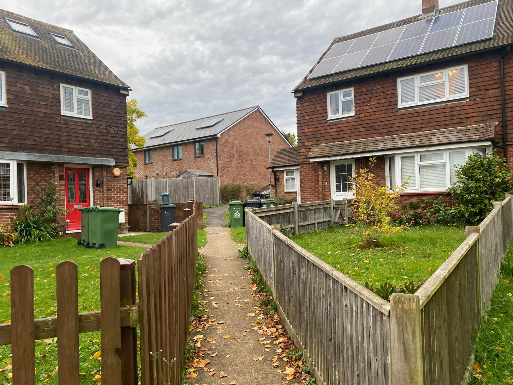 Cosy Apartment With Private Access And Kitchenette In Guildford (Adults Only) Worplesdon Bagian luar foto